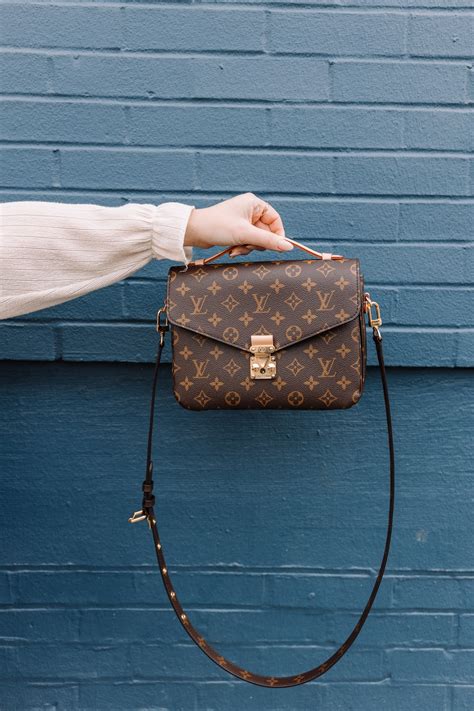 come si vede se una borsa louis vuitton è originale|Come Riconoscere una Borsa di Louis Vuitton Falsa.